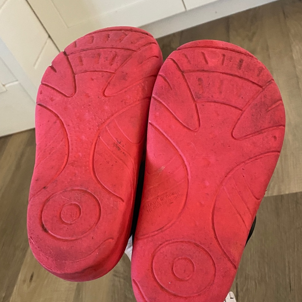 Mickey Crocs - Picture 4 of 5